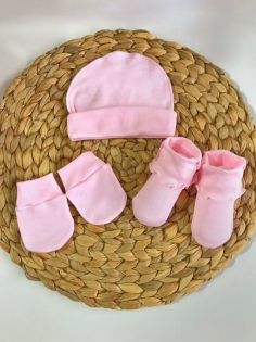 Розовый набор для новорожденной девочки