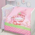 Розовый комплект постельного белья Зайка на полянке